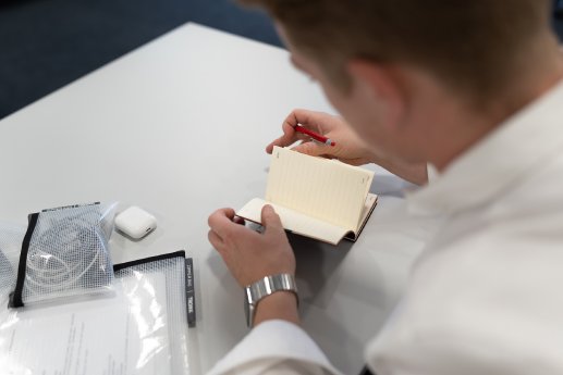 trv30bk_troika zipper bags_Troika(6).jpg