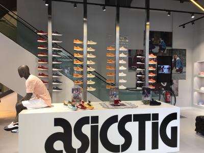 ASICS startet mit Brand Store in Österreich und setzt die Einführung des neuen Globalen Retail-Konzepts fort