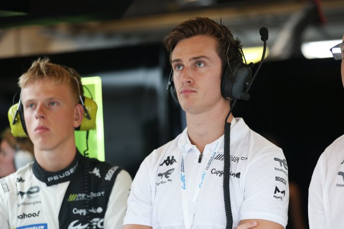 PEUGEOT Sport Fahrer Théo Pourchaire (3).jpg