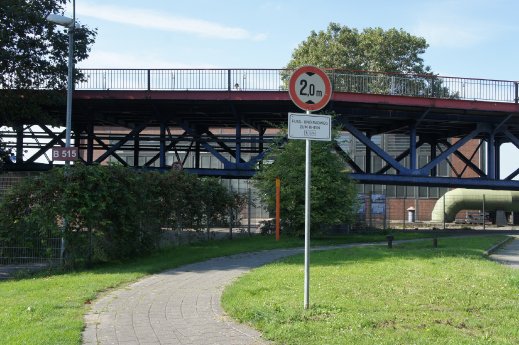 20210921 PM Hinweisschild Fuß- und Radweg zum Rhein_Foto EG DU.JPG