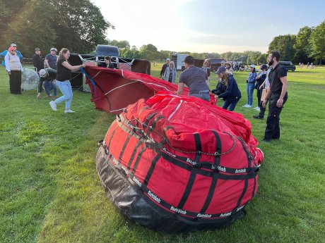 Skytours Ballooning_Aufbau1.jpg