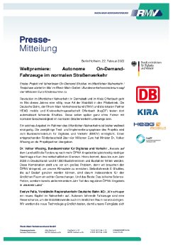 Weltpremiere Autonome On-Demand-Fahrzeuge im normalen Straßenverkehr.pdf