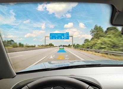Dialog ohne Worte: Head-up Displays erobern das Sichtfeld der Autofahrer