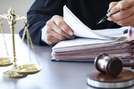 Bürger halten deutsche Gerichte für überlastet / Foto: © Sebra Fotolia 134837857 X