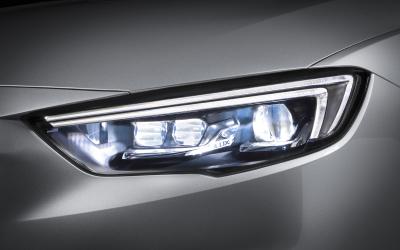 Opel Insignia IntelliLux LED matrix light