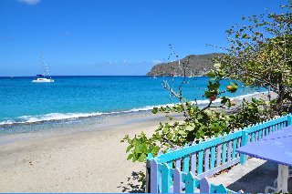 Karibik Strand von BequiaGrenadinen.jpg