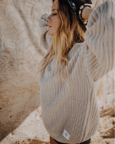 knitted-sweater-creme.jpg