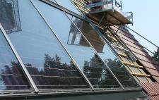 Solaranlagen können auch nachträglich in bestehende Dachflächen integriert werden.