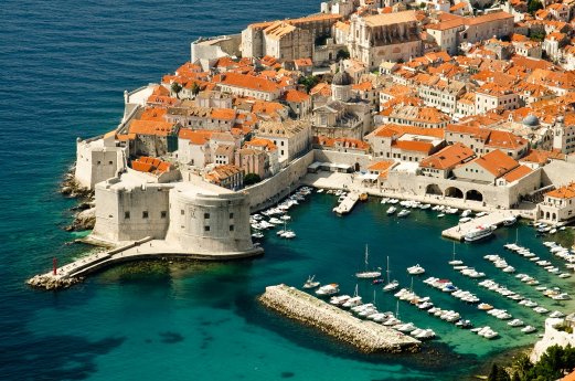 Dubrovnik_lowres©cescassawin-Fotolia.com.jpg