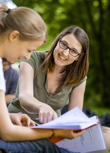 Sarah-Maria Brouwer ist die erste Absolventin des Masterstudienganges »Boden, Gewässer, Altlasten« und hat direkt nach dem Abschluss eine Anstellung gefunden