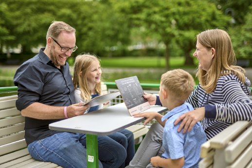Familie auf der Weißen Flotte Mülheim_Anna Meurer.jpg