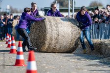 Strohballen-Rollmeisterschaft