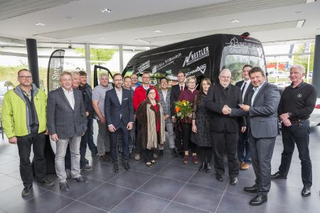 Eduard-von-Winterstein-Theater mit neuem Theaterbus unterwegs / Foto: Dirk Rückschloss