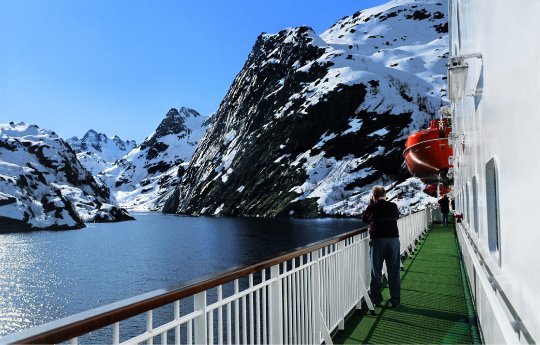 Mit den Hurtigruten durch den winterlichen Raftsund © Nancy Bundt.JPG