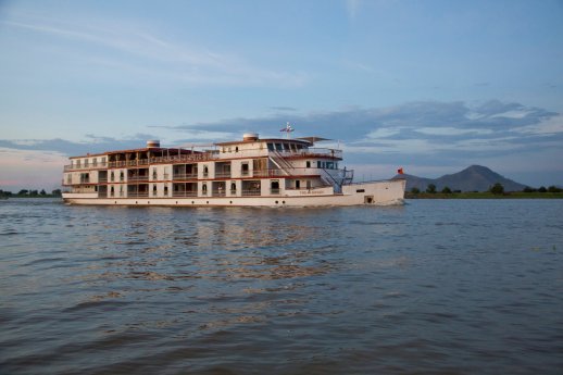 7_Tischler_Vietnam_Kambodscha_Jahan_Cruise_Heritage_Line.jpg