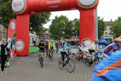 Die Deutschland Tour zu Gast in Erlangen © ETM Julia Siebenhaar.jpg