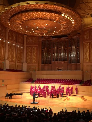 PhilKinderchor_in_Wuhan Qintai Music Hall_c_DresdnerPhilharmonie.JPG