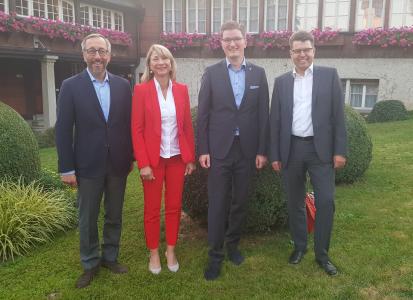 Am 14. September 2020 wurde die Übernahme der Bigla Care AG durch die Linet Group mit dem wissner-bosserhoff Top-Management besiegelt, von l.n.r. Thomas Erbslöh, Geschäftsführer wissner-bosserhoff GmbH, Monika Löffel-Bösch, Bigla Care AG, Rolf Christoph Haase, Leiter Unternehmensentwicklung wissner-bosserhoff GmbH, Andreas Rickenbacher, Bigla Care AG.