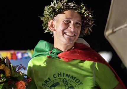 Andrea Marcato, Sieger des 3100 Meilen-Races 2020 in 43 Tagen 12 Std. (knapp 6 Tage schneller als der Zweitplatzierte!), d.h. mit einem Tagesdurchschnitt von 114,7 km!