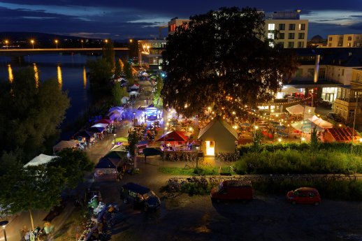 Konstanz-Flohmarkt-Seerhein-Nacht-06_Copyright_MTK-Sven-Sauerland.jpg