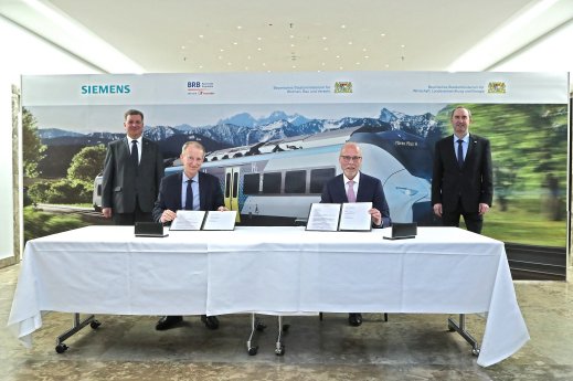 Vertragsunterzeichnung_Wasserstoffzug_@SiemensMobility.JPG
