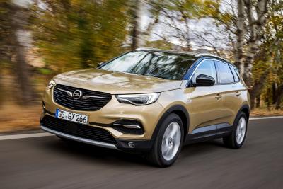 Spitzendiesel für den Opel Grandland X: Ab sofort fährt das neue SUV auch mit dem 130 kW/177 PS starken Zweiliter-Turbodiesel vor – 400 Newtonmeter maximales Drehmoment inklusive