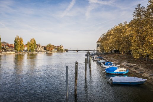 Konstanz-Seerhein-Rheinbruecke-Boot-01_Copyright_MTK-Dagmar-Schwelle.jpg