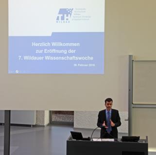Vizepräsident Prof. Dr. Ralf Vandenhouten eröffnete die 7. Wildauer Wissenschaftswoche / Fotograf / Quelle: TH Wildau / Bernd Schlütter