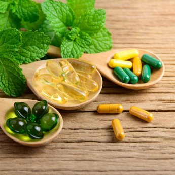 alternative-herbal-medicine-vitamin-supplements-from-natural-1024x1024[1].jpg