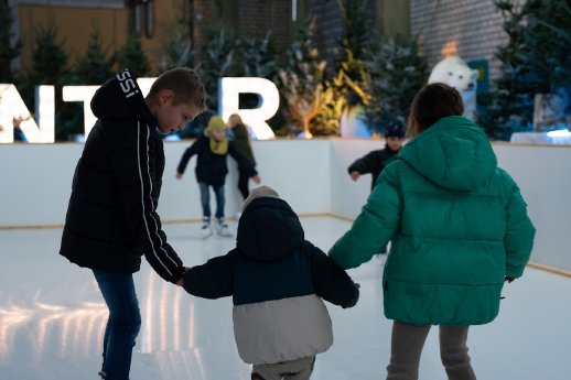 Wunderlight - Wunderland Kalkar - Eislaufbahn.jpg