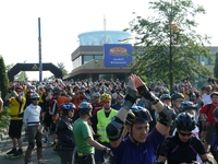 Wochenend- und Tagesteilnehmer der NRW-Inlinetour 2011 im Wunderland Kalkar beim Start zur zweiten Etappe nach Dorsten