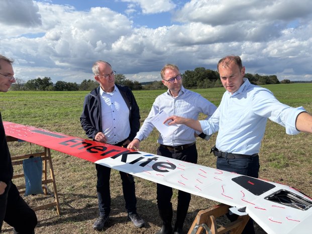 LR_RP_Marc Schneider_Kite.JPG