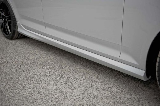Audi A4 B9 Seitenschweller.jpg