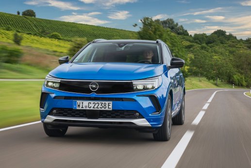Opel-Grandland-Hybrid4-516627.jpg