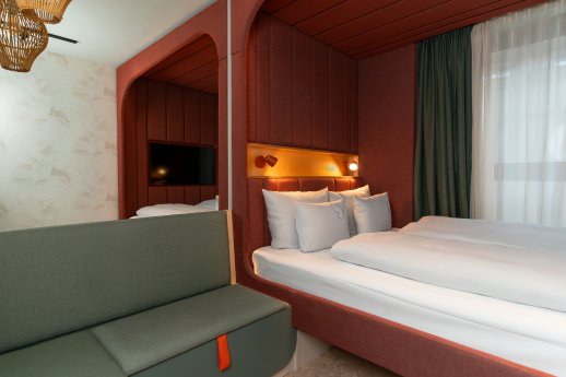 Cocoon_Theresienwiese_TinyHouse_final-3.jpg