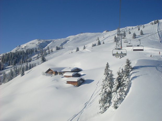 Skifahren_Wildschoenau_Tourismus.jpg