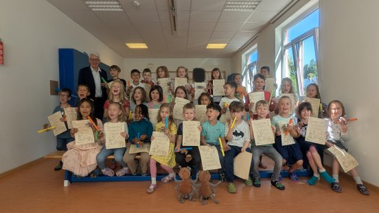 PM_Diplome für kleine Forscher im Kinderhaus „Regenbogen“.JPG