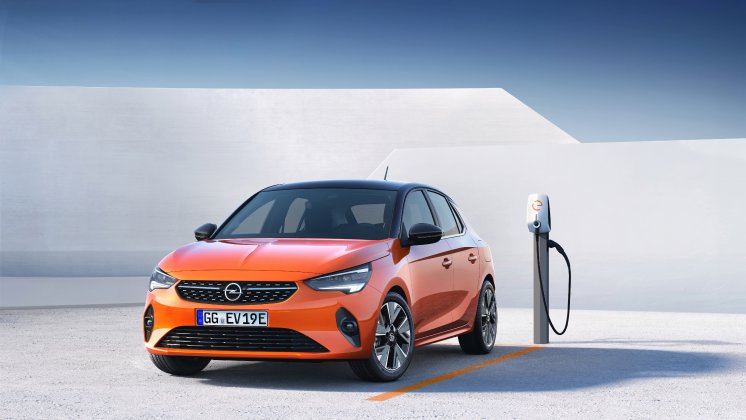 Opel-Corsa-e-Charging-506889_2.jpg