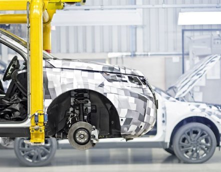 prototype-build-tests-of-the-new-land-rover-discovery-sport-at-the-halewood-manufacturing-f.jpg
