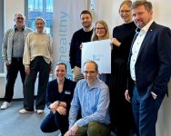 Die Jury, die die Gewinnerinnen und Gewinner des Healthy-Hub-Wettbewerbs auswählte (von links): Nicolai Mensch (IKK Südwest), Christiane Heidrich (BIG direkt gesund), Christina Bernards (SBK Siemens Betriebskrankenkasse), Dr. Florian Brandt (IKK Südwest),  Dr. Elmar Waldschmitt (BIG direkt gesund), Fabienne Knaub (mhplus Krankenkasse), Sarah Hölscher (BIG direkt gesund) und Peter Kaetsch (Vorstandsvorsitzender BIG direkt gesund).