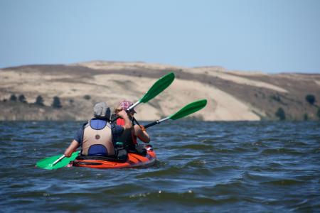 Kajak vor den Toten Dünen, Litauen / Bildquelle: ©Ernesta-Rosete-Pidal