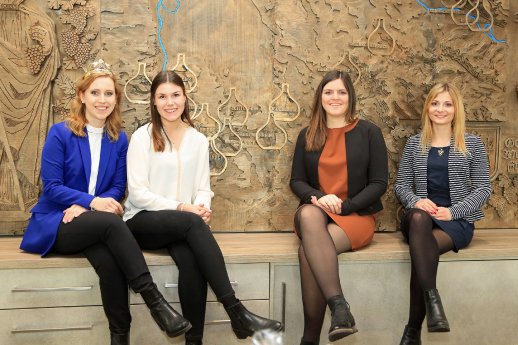 Foto 1 - Klara Zehnder, Carolin Meyer, Eva-Maria Keller, Elisabeth Goger....jpg