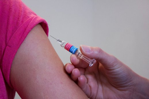 vaccination-pixabay_1215279.jpg