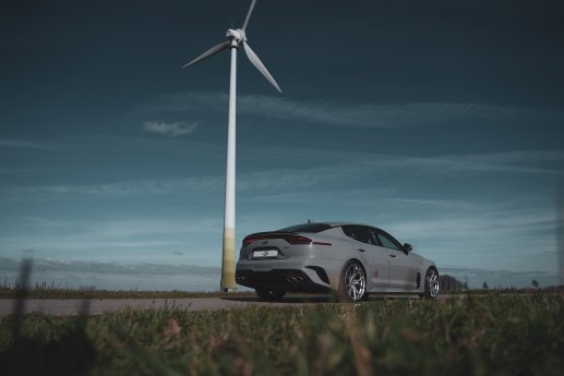 Kia Stinger Barracuda Inferno Silber 5.jpg