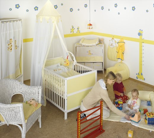 Erfurt Kinderzimmer gelb Ambiente.jpg