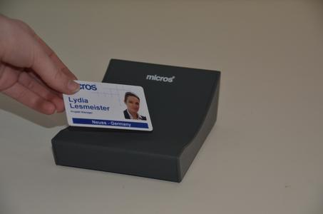 MicrosCard – ausgestattet mit RFID basierter Kartenstruktur (Copyright: MICROS-FIDELIO GmbH)