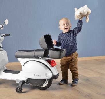 NX-6219_04_Playtastic_Elektro-Kinder-Motorroller_Vespa.jpg