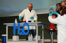 FH Lübeck lädt ein zur Experimentalvorlesung