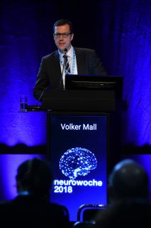 Prof. Dr. med. Volker Mall, Tagungspräsident der Gesellschaft für Neuropädiatrie Ärztlicher Direktor und Lehrstuhlinhaber für Sozialpädiatrie am kbo Kinderzentrum München GmbH, konnte einen Durchbruch in der Neuropädiatrie verkünden. (c) DGN/Pflug