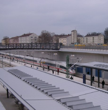 ICE im Bahnhof Neu-Ulm.jpg
